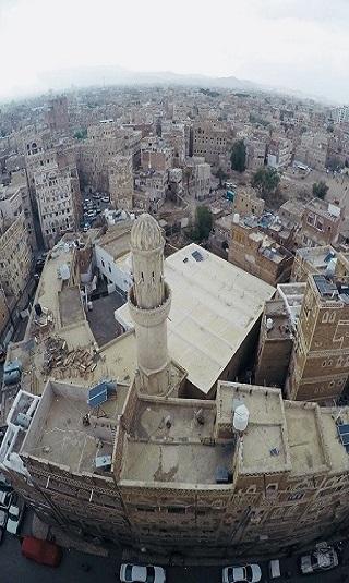 في سابقة خطيرة: خطيب حوثي بصنعاء يصدر فتوى من على المنبر بـ"تكفير من يطالب بالراتب أو لايدعو للجهاد"