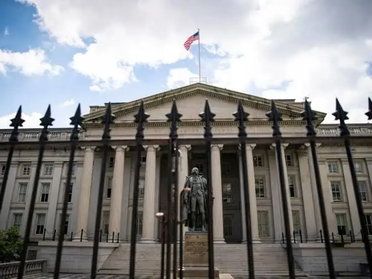 واشنطن تُصعّد الضغط على طهران وتفرض عقوبات على ناقلات نفط سرية