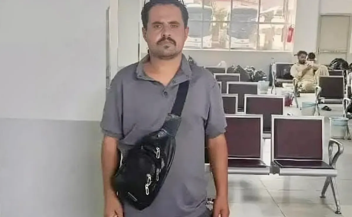 الضالع.. أب يقتل نجله أمام عتبة منزله لحظة وصوله من الغربة