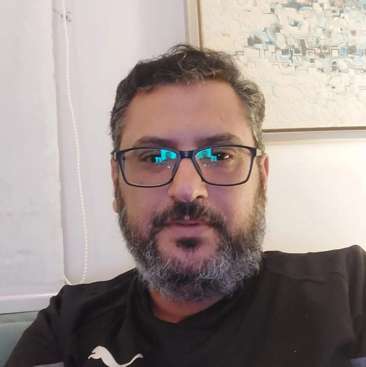 بين حسم 