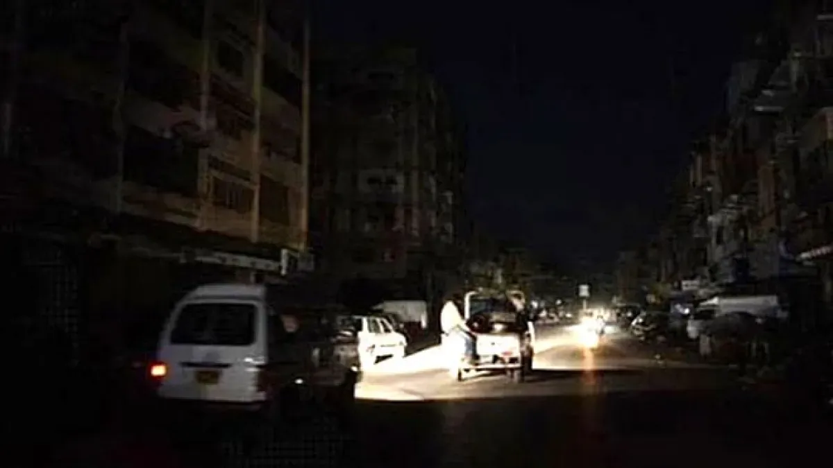 الفساد والظلام.. كلفة 