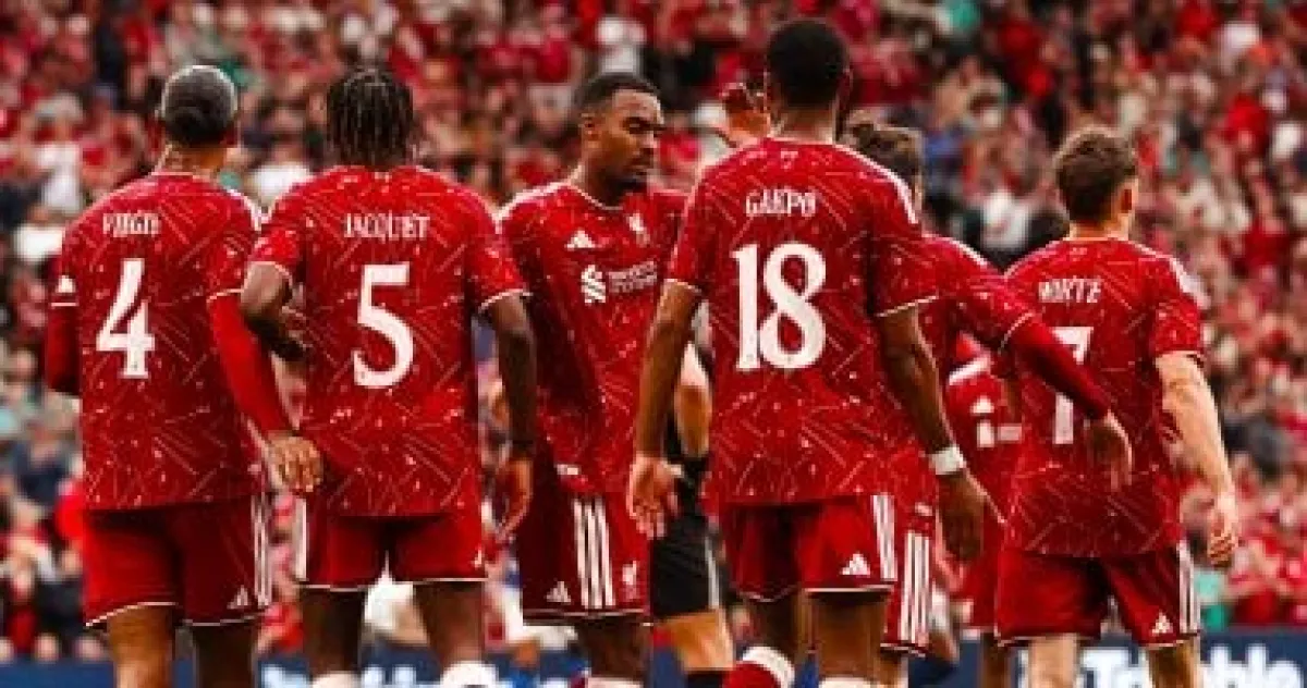ليفربول يستضيف نوتنجهام فورست بحثاً عن أول انتصار في الدوري الإنجليزي